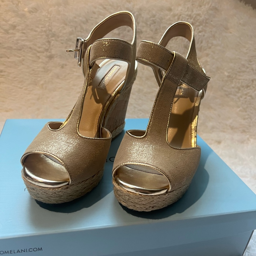 BEAUTIFUL Antonio Melani Wedges